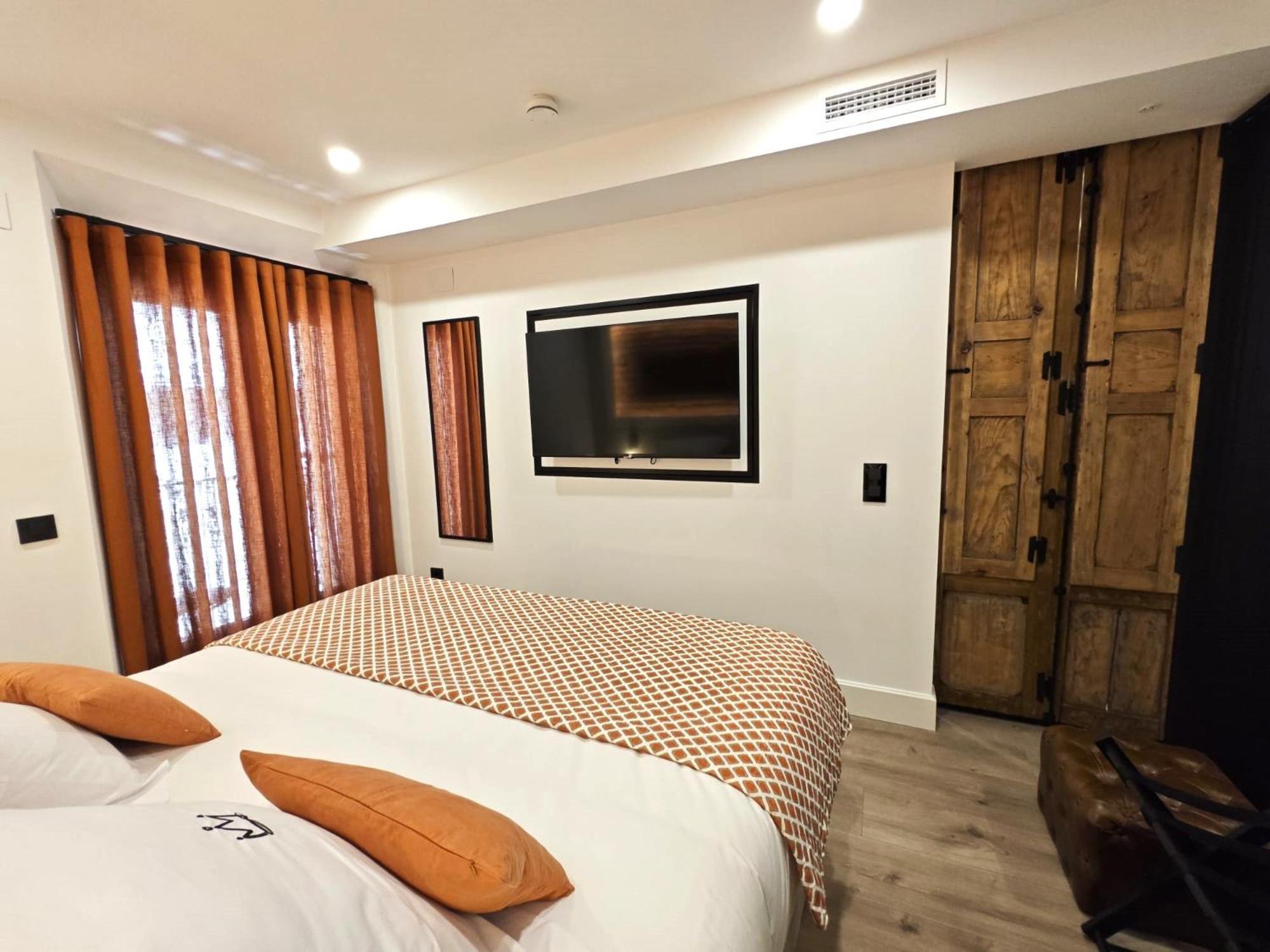 La Parada Del Rey - Luxury Suites Plasencia Exterior photo