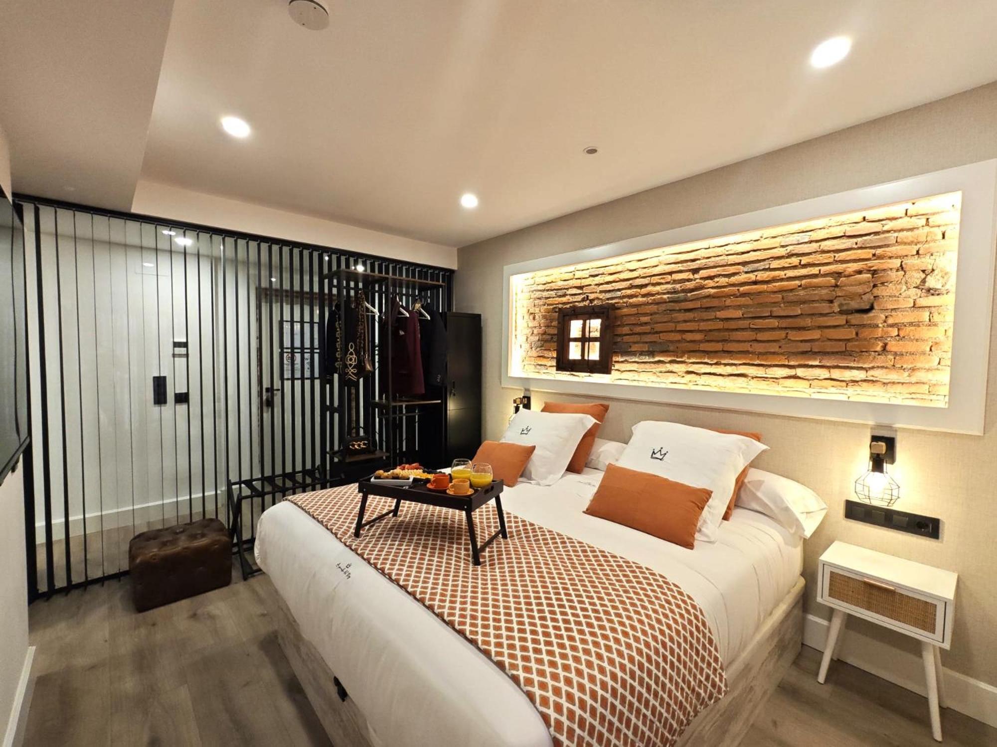 La Parada Del Rey - Luxury Suites Plasencia Exterior photo