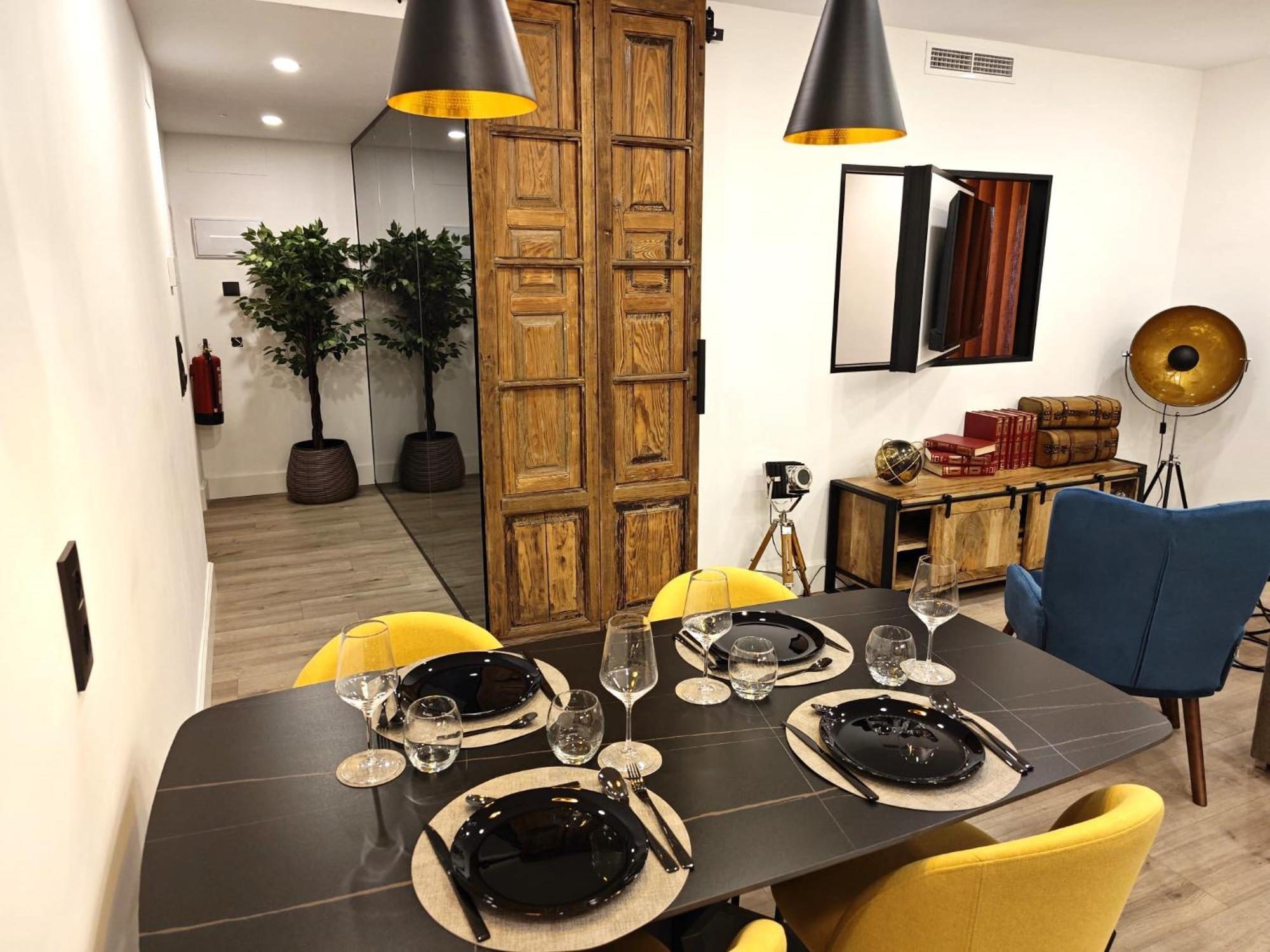 La Parada Del Rey - Luxury Suites Plasencia Exterior photo